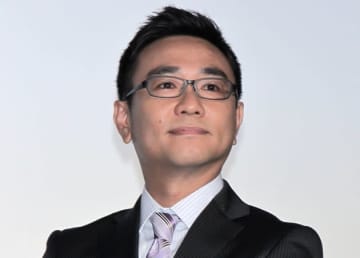 八嶋智人、懐かしの「ミラクルタイプ」共演者と再会！笑顔のスリーショットにファン歓喜
