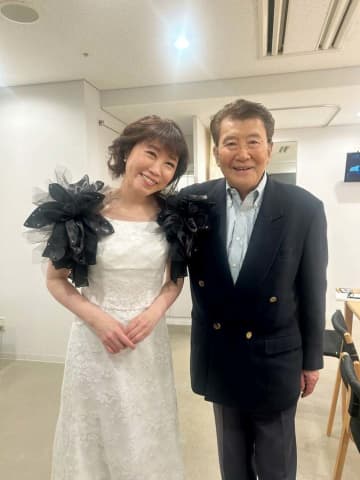 水森かおり、里見浩太朗との2ショットを披露し「笑顔に癒されます」「とっても素敵ですね」と反響