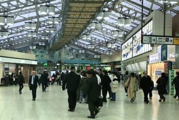 上野駅コンコース拡張　東京藝大と壁画・ステンドグラス修復