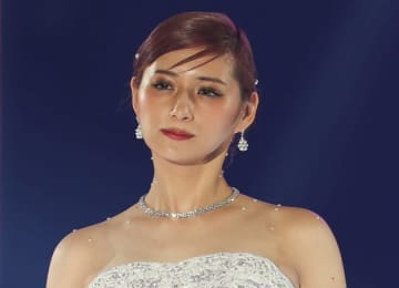 しなこ、人気KPOPアイドルとコラボ！Kep1erメンバーが魅せるカラフルなダンス動画が話題に