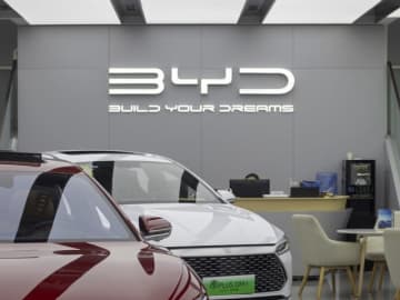 中国BYD「軽自動車に詳しい人求む」　日本で採用強化　待遇も公開　軽EVを26年投入