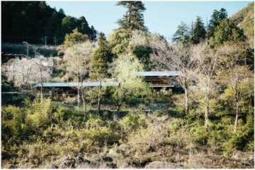 奥多摩の自然を満喫！“沿線まるごとホテル”「さとローグ」オープン