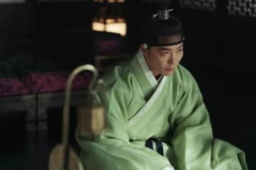 キム・ジェウクがNetflix『呑金/タングム』で完全覚醒、劇中で見せた異次元の存在感