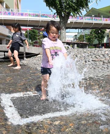神奈川で今年初の真夏日に　海老名と小田原で30度超　横浜も28.1度