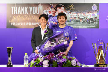 近賀ゆかり、引退会見で明かした2つの“思い出と目標”…盟友・福元美穂も駆けつける