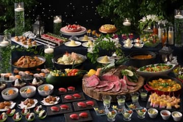 約50種類以上のメニューが楽しめる豪華なディナービュッフェ
