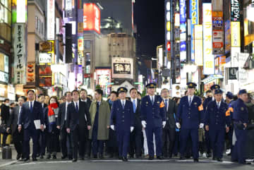 性搾取ビジネスにも匿流　風俗店勤務や海外売春