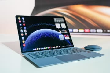 ファーウェイ、独自開発ＯＳ搭載ノートパソコン発表