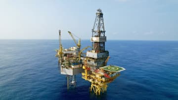 遠隔開発した海上重質油田が操業開始　中国広東省