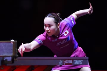 伊藤美誠 「原点回帰」のプレーで2回戦も圧勝！ 初のシングルスメダルに向けて好調をキープ【世界卓球】