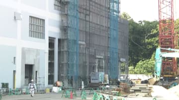 屋根貼り付け作業中に転落か…作業員男性死亡　下にいた別の作業員も巻き込まれけが　千葉市若葉区の建設工事現場