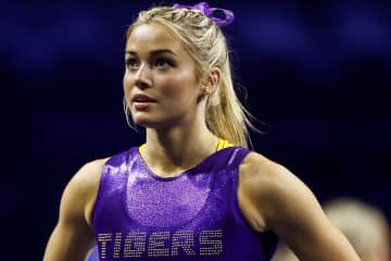 「こんなに見せちゃっていいの？」米体操界が誇る金髪美女、露出度の高いドレス姿でファン魅了！「なんて美脚だ」「セクシーな女神」