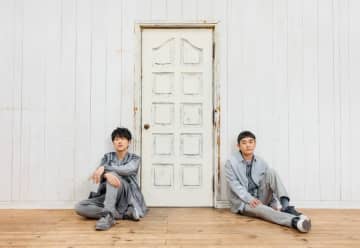 ゆず、3rdアルバム『トビラ』発売から25年、リバイバルライブを有明アリーナ3DAYS開催