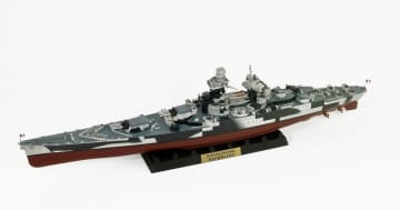 ピットロード、「フランス海軍 戦艦 リシュリュー」＆「ドイツ海軍 装甲艦 アドミラル・グラーフ・シュペー」本日出荷開始旗・旗竿・艦名プレートエッチングパーツ付き！