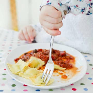パスタを食べると人は幸せに！？