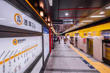 道案内で使える！英語「Take the train bound for Asakusa」の意味って？