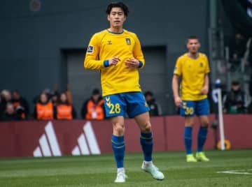 「日本サッカー界がまた大ヒット！」“日本代表１試合”のアタッカーがブンデス５位に電撃移籍で韓国メディアが驚愕！「ビッグサプライズ」「次世代のエースだ」