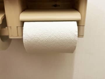 「便器に大量の血液と便が…」職場のトイレがヤバすぎた　「清掃業者を呼んだ」ほどの衝撃現場