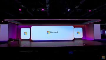マイクロソフトがイーロン・マスク氏率いるxAIと提携発表　中国・ディープシークなどとも提携広げAI事業拡大