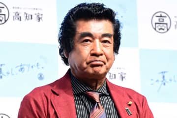 藤岡弘、の「美人三姉妹娘」に脚光　着物勢ぞろいで「美しい」「憧れの家族」の声