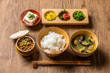 島崎藤村の『朝飯』あらすじ紹介。作者が紡ぐ思索と人間模様の一端を覗いてみませんか？