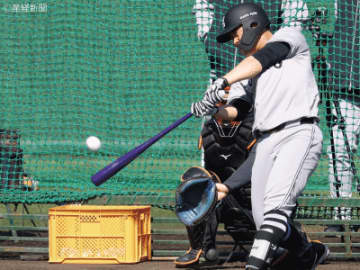 巨人唯一の得点となる適時三塁打で打率.324と打撃好調！小林誠司を追い越し甲斐拓也/大城卓三が争う巨人スタメンマスクを奪い取るべく打撃でアピールした強肩好打者とは！？