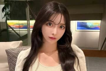 双子モデル、5台目の愛車でドライブ「車持ち過ぎ！笑」　フォロワー羨望「かっこいい」「他の車も見たい！」