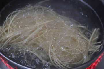 リュウジさんのバズレシピ「豆腐のスパゲッティ」を作ってみたら簡単なのに美味しすぎた！