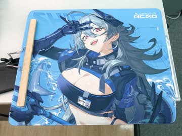 Darmoshark×Acro Gaming Gearコラボのゲーミングマウスパッド