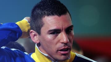 日本人ともプレーした元ブラジル代表スター、暖炉爆発で重度の火傷…痛々しい現在の様子をSNSに投稿