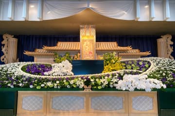 父は亡くなる前に「口座にある1000万円は自由に使って」と言っていましたが、通帳が見つかりません…葬儀費用にあてるのは難しいでしょうか？