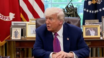 トランプ大統領「ロシアの行動を見極める」制裁に消極的な姿勢…ウクライナ情勢めぐり米ロ首脳会談受けて転換か