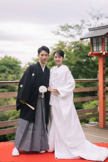 タレントの成瀬琴、騎手の荻野極と結婚「優しい人柄に惹かれ」　父は鹿戸雄一調教師