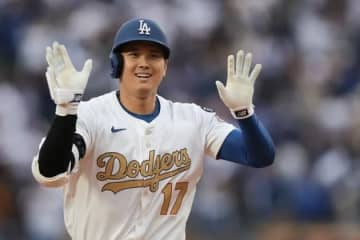 大谷翔平や山本由伸が、メキシコの覆面レスラー姿に「この格好で打席に立って」と反響。ドジャース公式スペイン語版が投稿