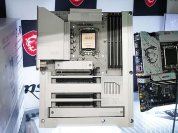 Core Ultra対応の背面コネクタマザー「PRO Z890-S WIFI PZ」がTSUKUMOで展示スタート