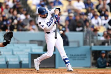 ドジャース、2連勝でカード勝ち越し　絶好調パヘスが4安打＆4打点の大暴れ　先発グラスノーにまたアクシデントもリリーフ陣好投