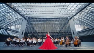 森口博子「ETERNAL WIND」楽曲発表から34年を経て初の公式MV公開
