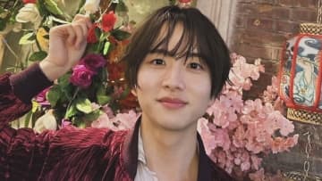 「いつもと違ってイケイケ！」板垣李光人 全身ブラックコーデでニューヨーク散歩！「ギャップ萌え！」「絵になってる、作品だ！」
