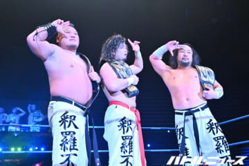 “明るく楽しく激しいプロレス”がここにある！愛すべきバカとナルシストが王座を巡って真剣勝負！