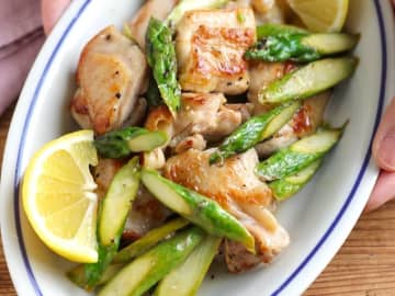 ジメジメとした季節に！さわやかでおいしい「鶏もも肉×レモン」