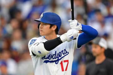 覆面レスラーになった大谷翔平が「強そー！」　ドジャースの投稿が話題「これは怖い」