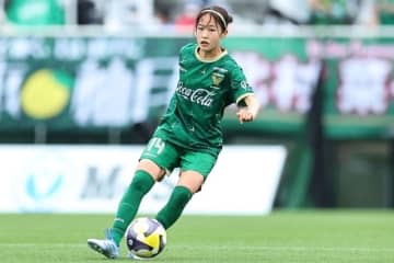 「長谷川唯となでしこJで共演が見たい！」WEリーグのベストヤングプレーヤー！ ベレーザ18歳MFの妙技に脚光「テクニックも高く、俊敏でボールさばきも優雅」