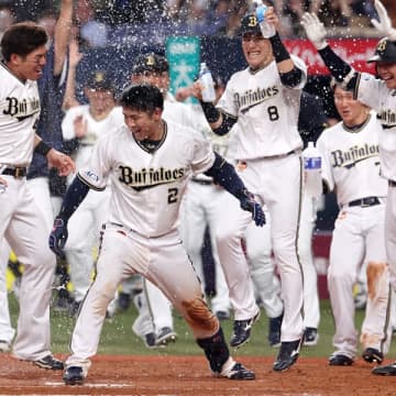 サヨナラ男が劇的弾！オリ若月健矢はプロ野球新記録も視野、岸田監督まで最敬礼