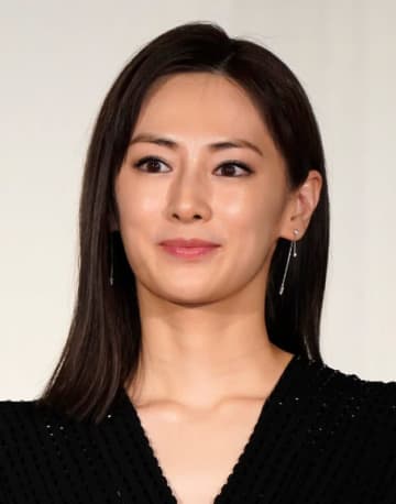 北川景子「背徳感がたまらない」遅めの夕飯ショット公開→「お皿が豪華」「美味しそうに焼けていますね」