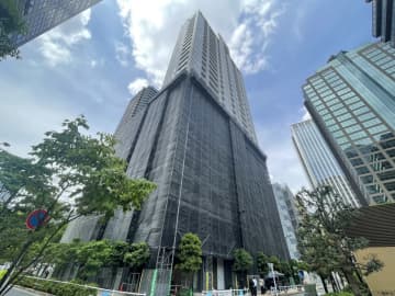アトラスタワー西新宿 27階｜「西新宿」駅徒歩7分。エレガントに住まう最上階(居住部)角部屋。130㎡超、30帖超のLDK。都心部の眺望を掌中に。ワイドスパンバルコニーの4LDK