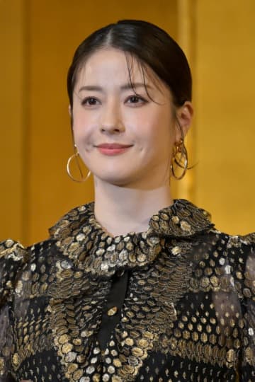 松本若菜、カレーに大興奮する姿にファン悶絶「かわいすぎる」「役とのギャップがすごい」