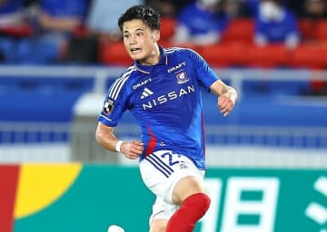 試合開始直後から存在感を示していた宮市亮が負傷…担架に乗ってピッチを後に。６連敗中＆10戦未勝利のマリノスに痛いアクシデント