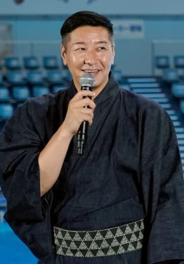 「どっちが本物…」チョコプラ・長田庄平『スーパーマン』のスーパーアンバサダー就任を報告→「おめでとうございます」「すんごい肩幅マン」