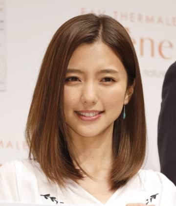 真野恵里菜のイメチェン姿に反響「前髪ありも可愛いー♡」「似合ってますね」