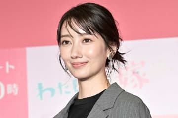 今年独立の33歳女優にあふれる透明感　アップスタイルに注目「女神だ」「白い妖精さん」